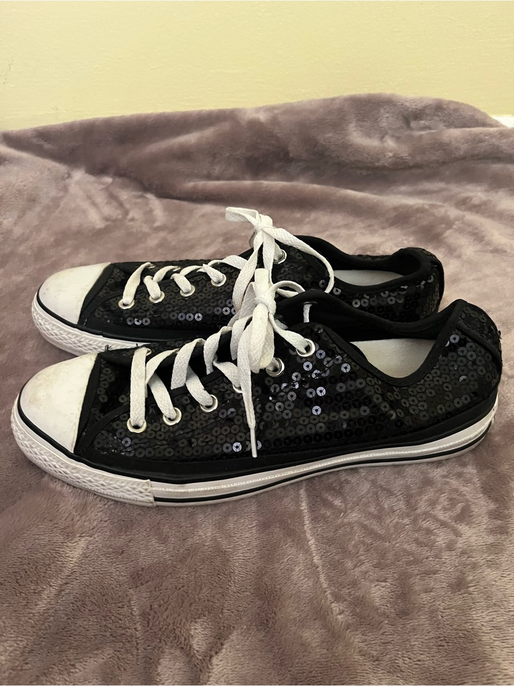 Converse Black Sequin Low-Top Lace-Up Sneakers with White Accents size 10 - Picture 7 of 10